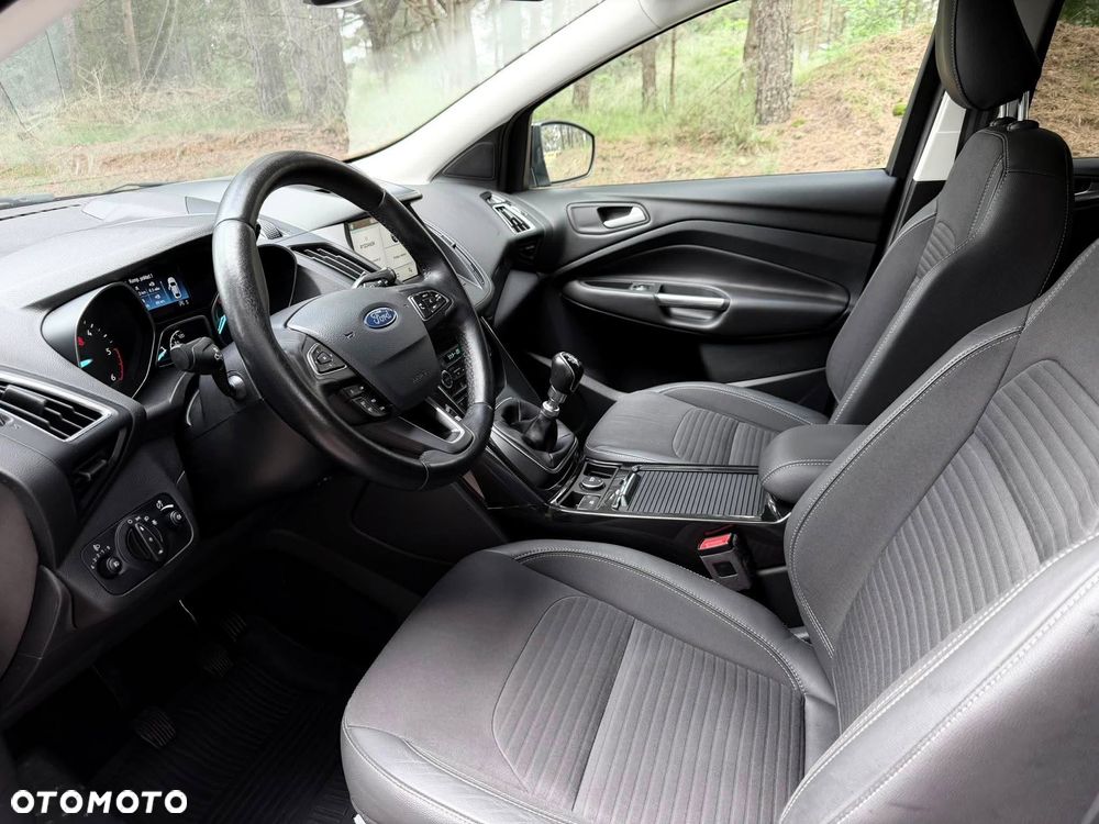 Ford Kuga 2.0 TDCi FWD Titanium - 26