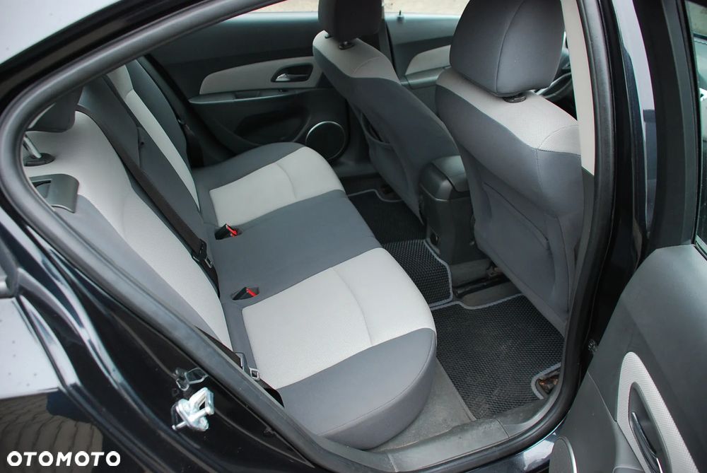 Chevrolet Cruze 2.0 VDCi LS - 17