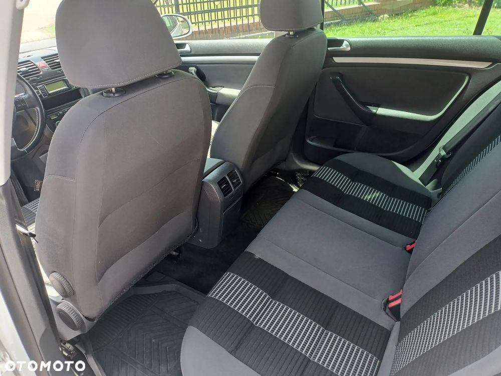 Volkswagen Golf 1.6 United - 12