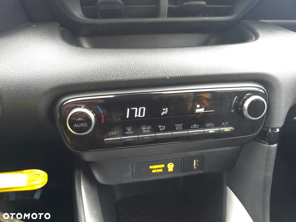 Toyota Yaris - 24