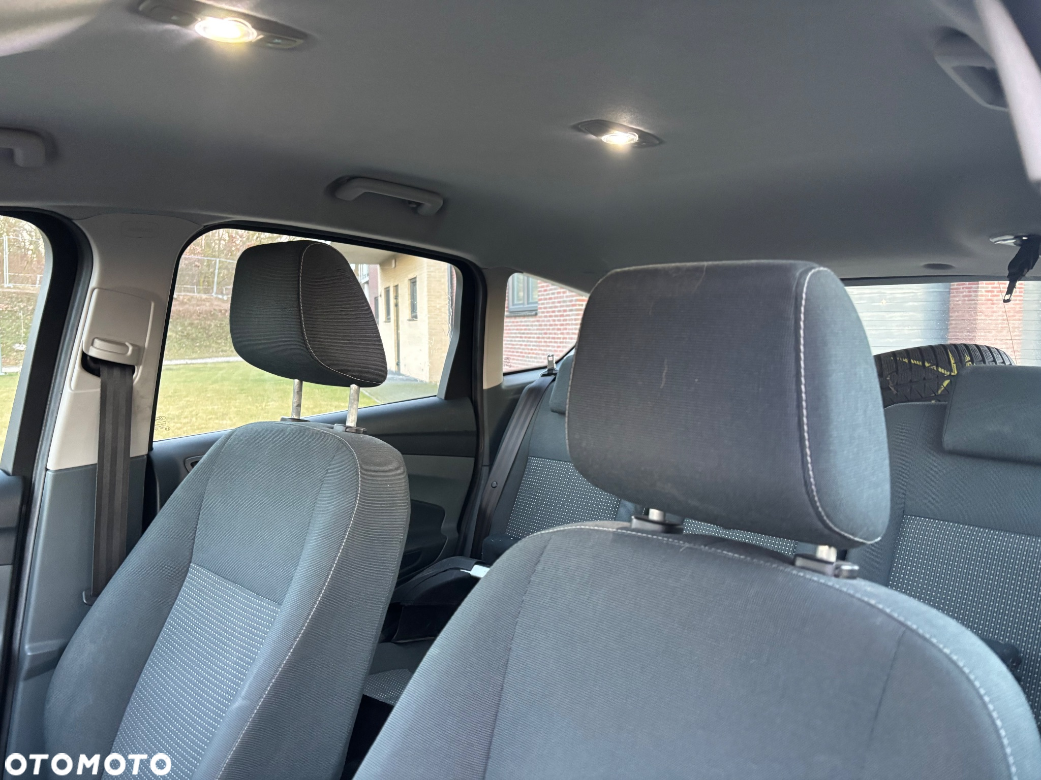Ford C-MAX 1.6 TDCi Ambiente - 11
