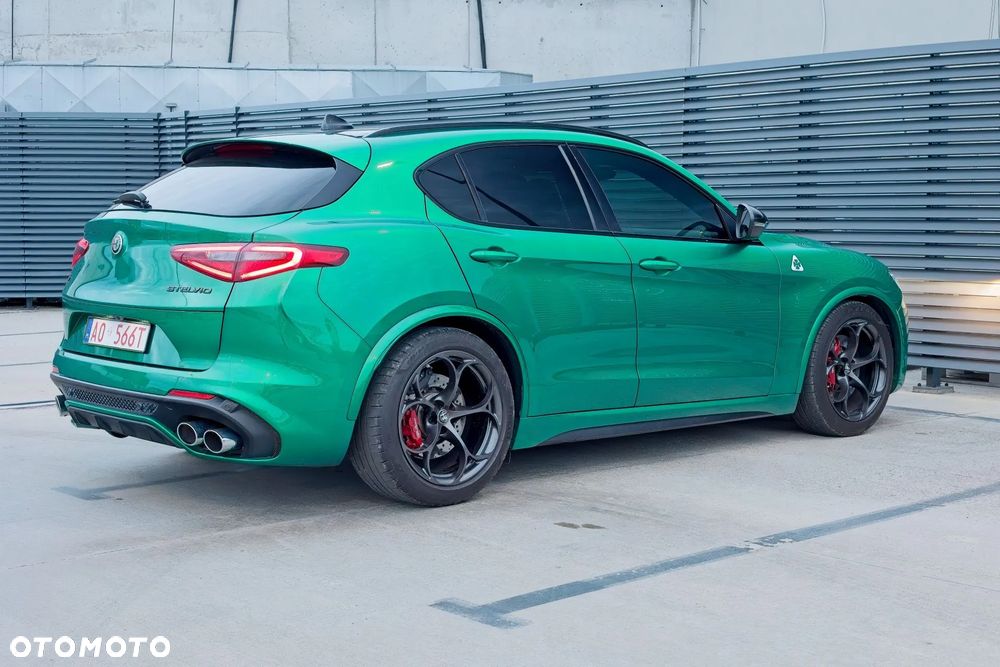 Alfa Romeo Stelvio 2.9 V6 Bi-Turbo Quadrifoglio Q4 - 25