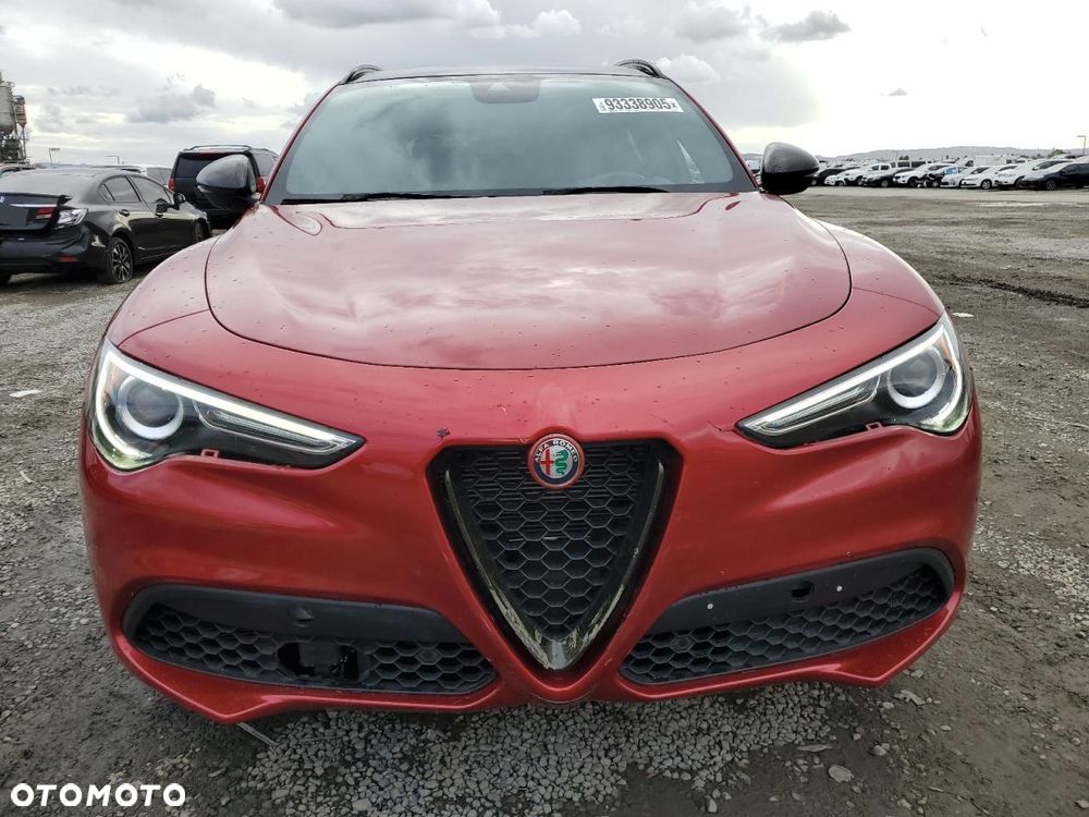 Alfa Romeo Stelvio 2.0 Turbo 16V AT8-Q4 Veloce Ti - 9