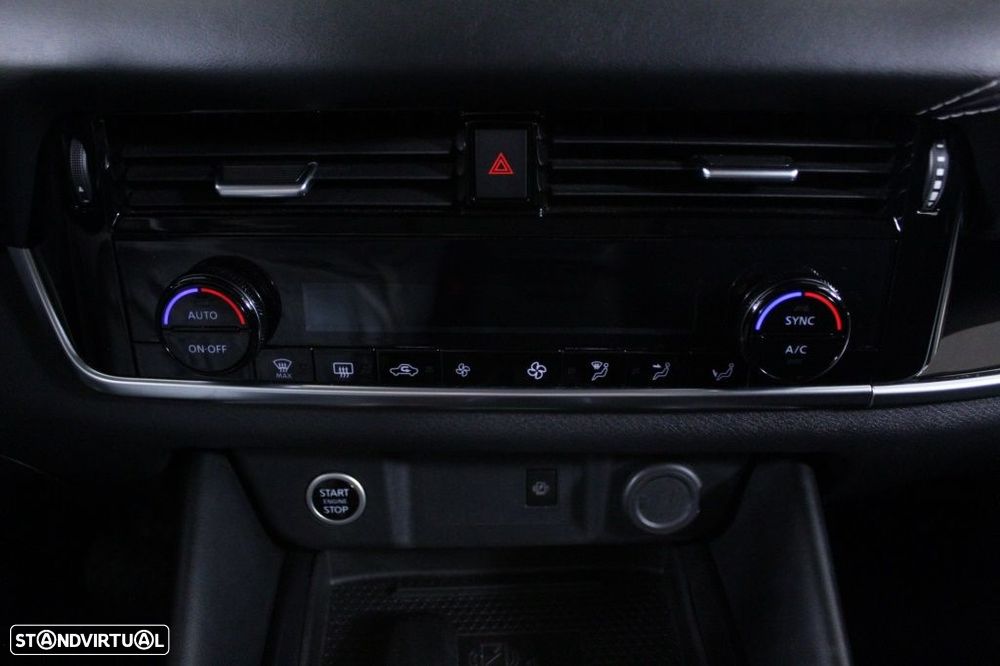 Nissan Qashqai 1.3 DIG-T N-Connecta LED Xtronic - 28