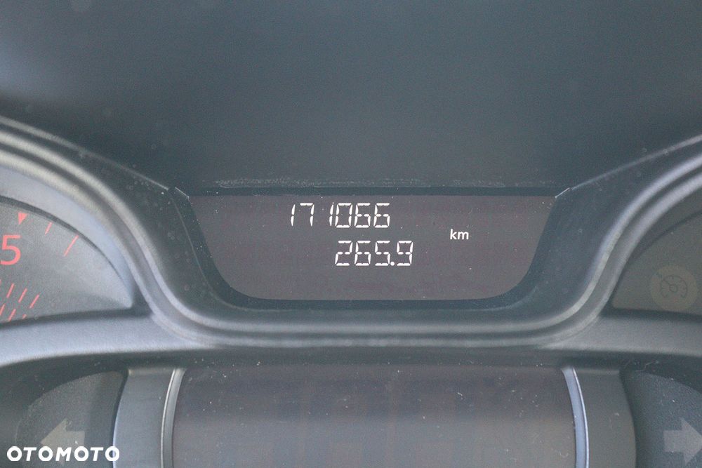 Renault Trafic - 8