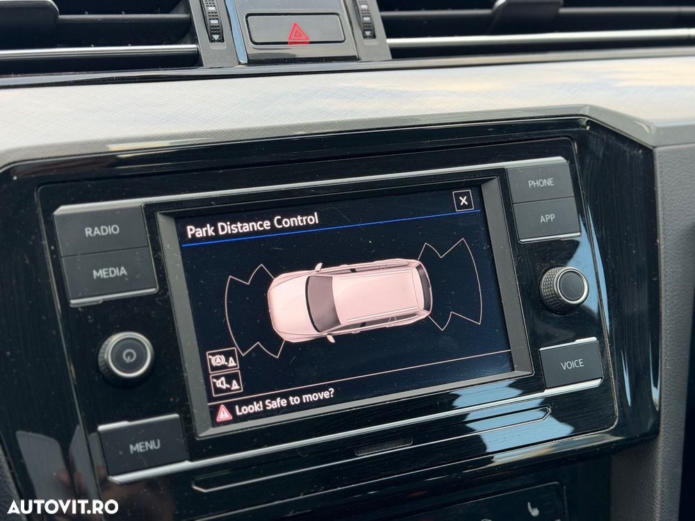 Volkswagen Passat 2.0 TDI DSG Comfortline - 19