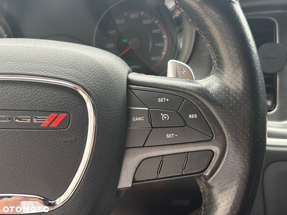 Dodge Charger 5.7 R/T - 18