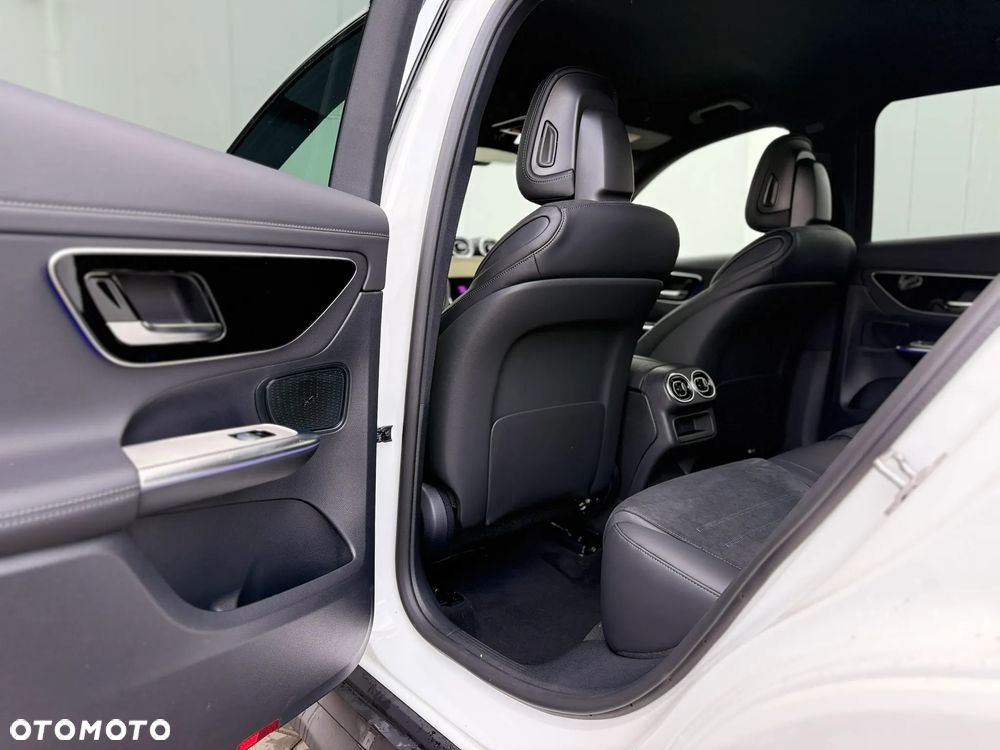 Mercedes-Benz GLC - 24