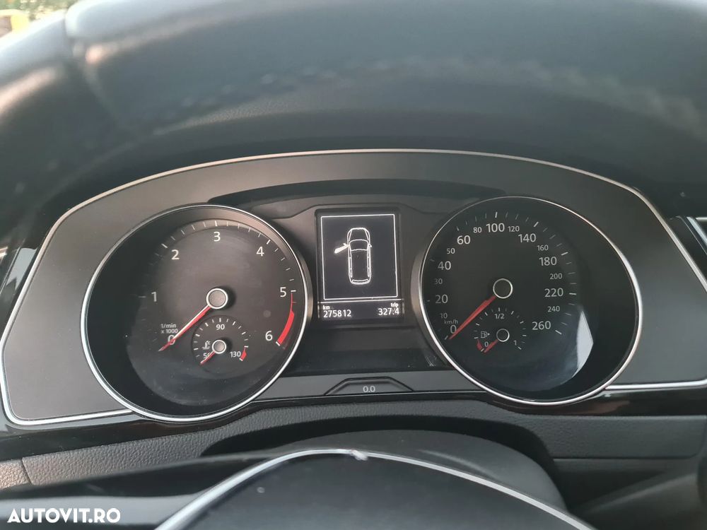 Volkswagen Passat 1.6 TDI SCR DSG Comfortline - 6