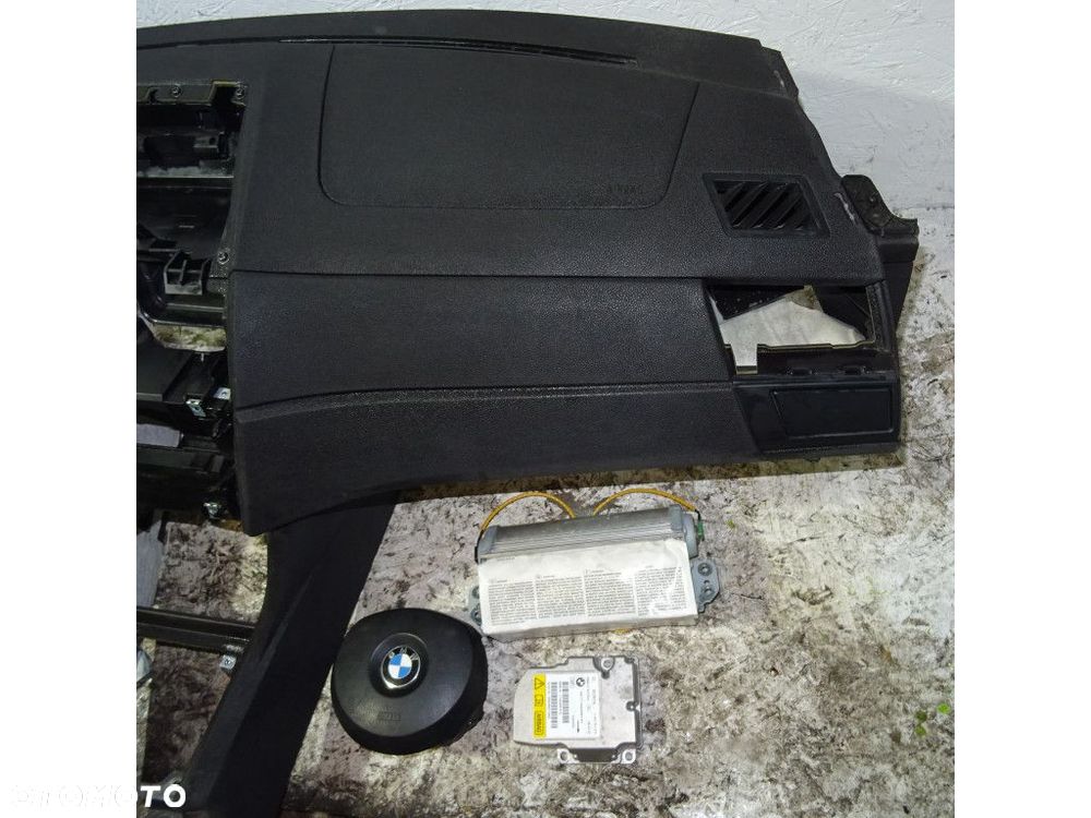 BMW X3 E83 DESKA KOKPIT AIRBAG KONSOLA - 2
