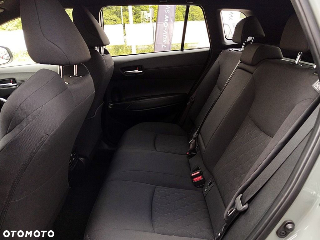 Toyota Corolla Cross - 11