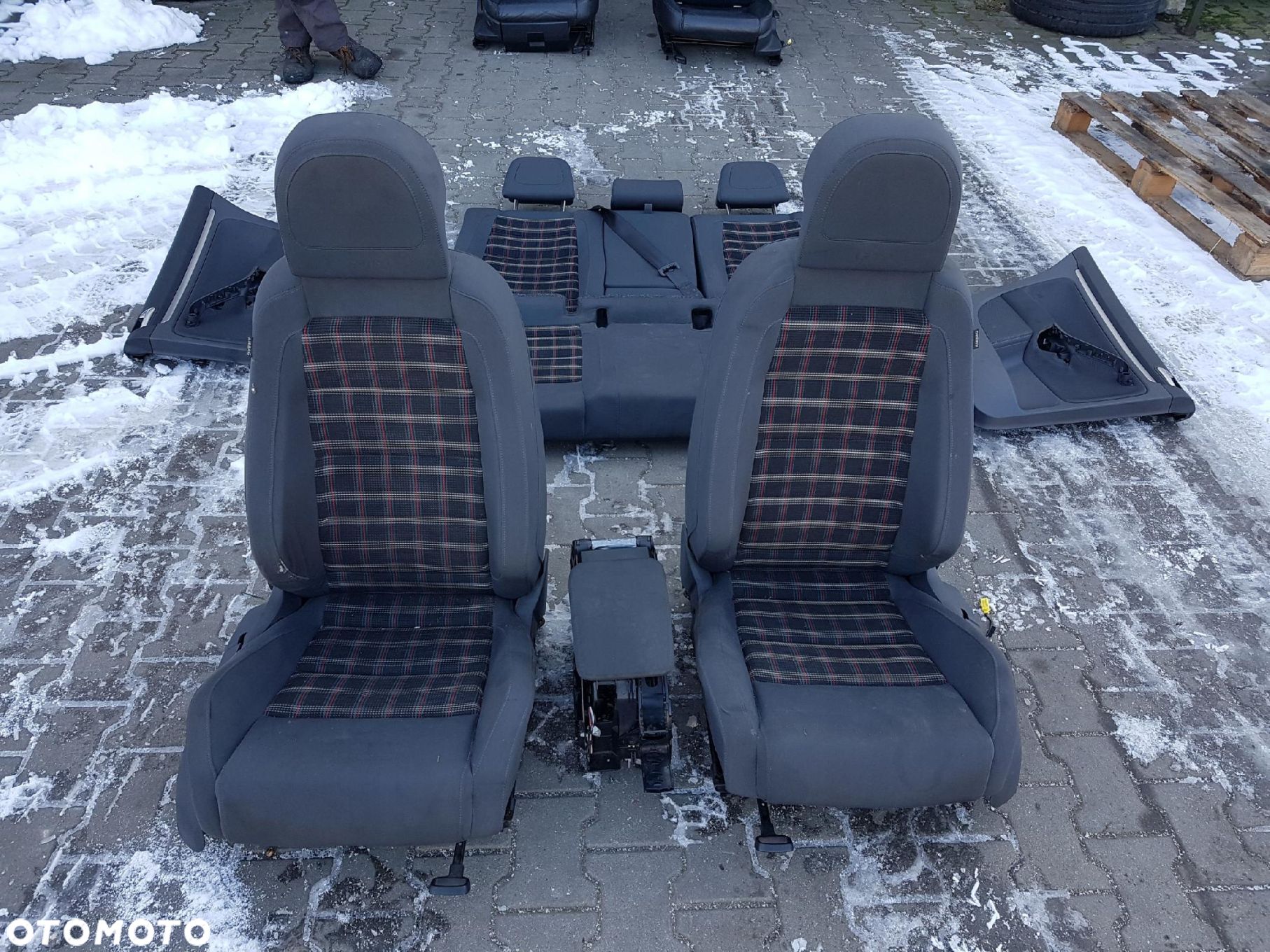 VW GOLF 5 V 04-09r GTI HB FOTELE KANAPA 5D - 1