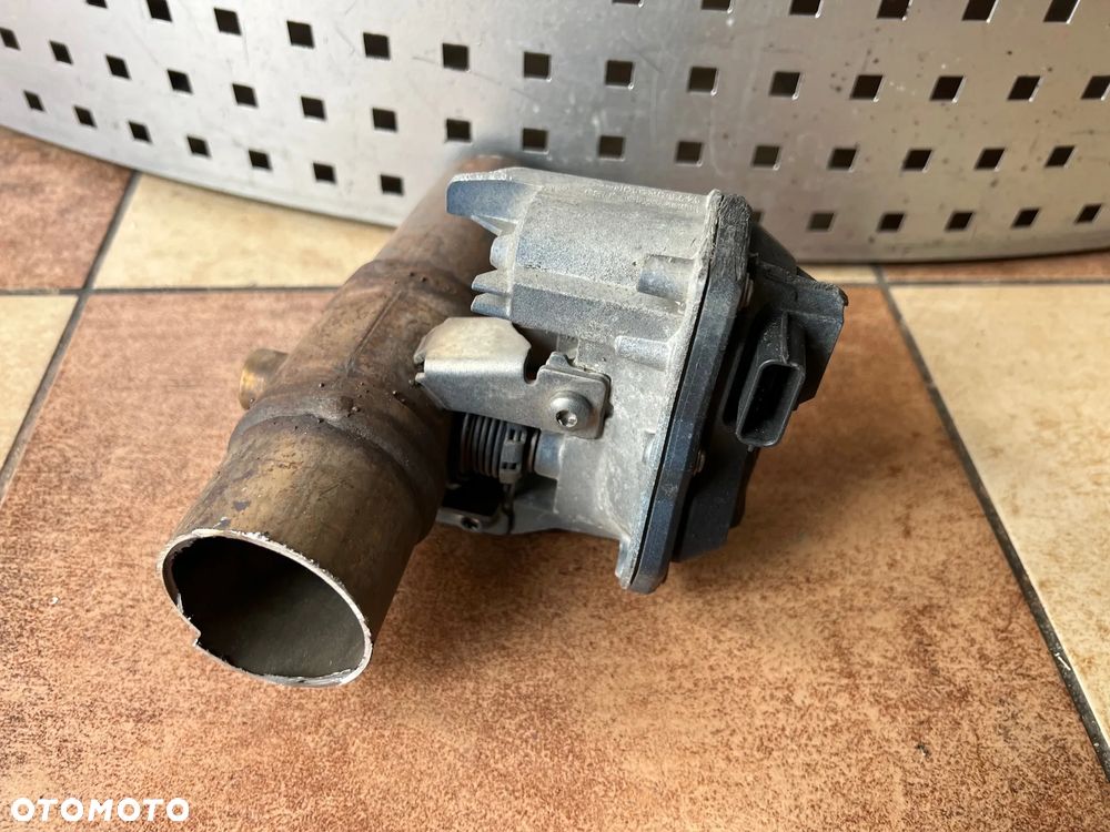 PRZEPUSTNICA WYDECHU RENAULT SCENIC DACIA DUSTER 1.5 50885503 - 2