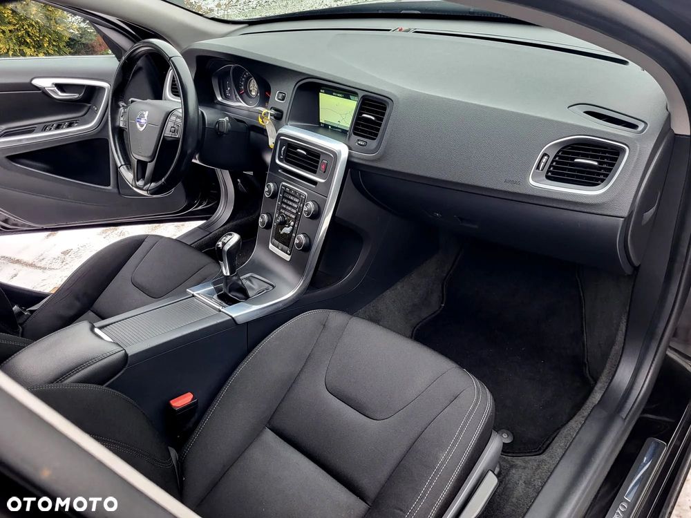 Volvo S60 D2 Momentum - 10