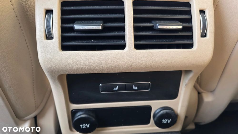 Jaguar XF 20d AWD Prestige - 23