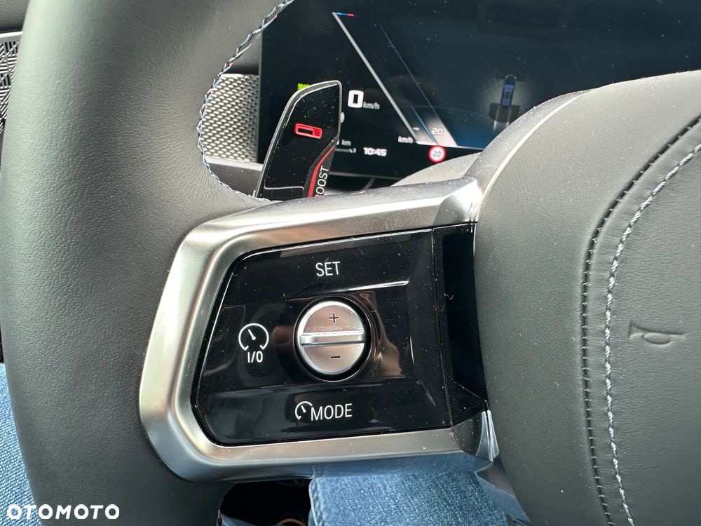 BMW Seria 7 M760e PHEV xDrive Individual Edition sport - 15