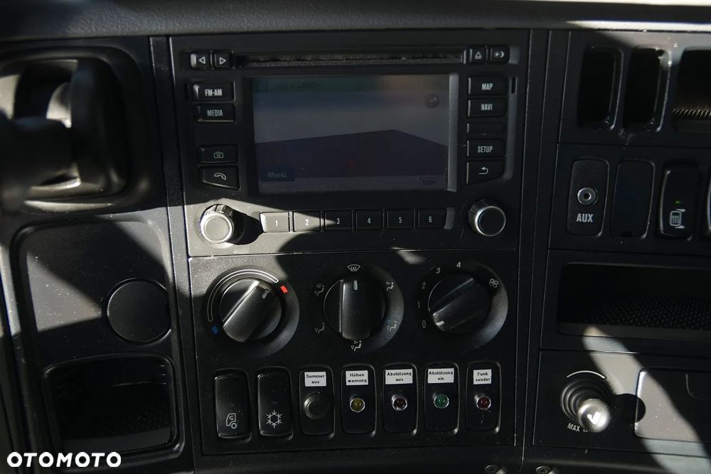 Scania P 250///* 2015///* PRZEB. JEDYNE 298TYŚ KM///* 18000KG///* HDS///* 3 STRONNY WYWROT//* /WAGA///* STAN BARDZO DOBRY - 24