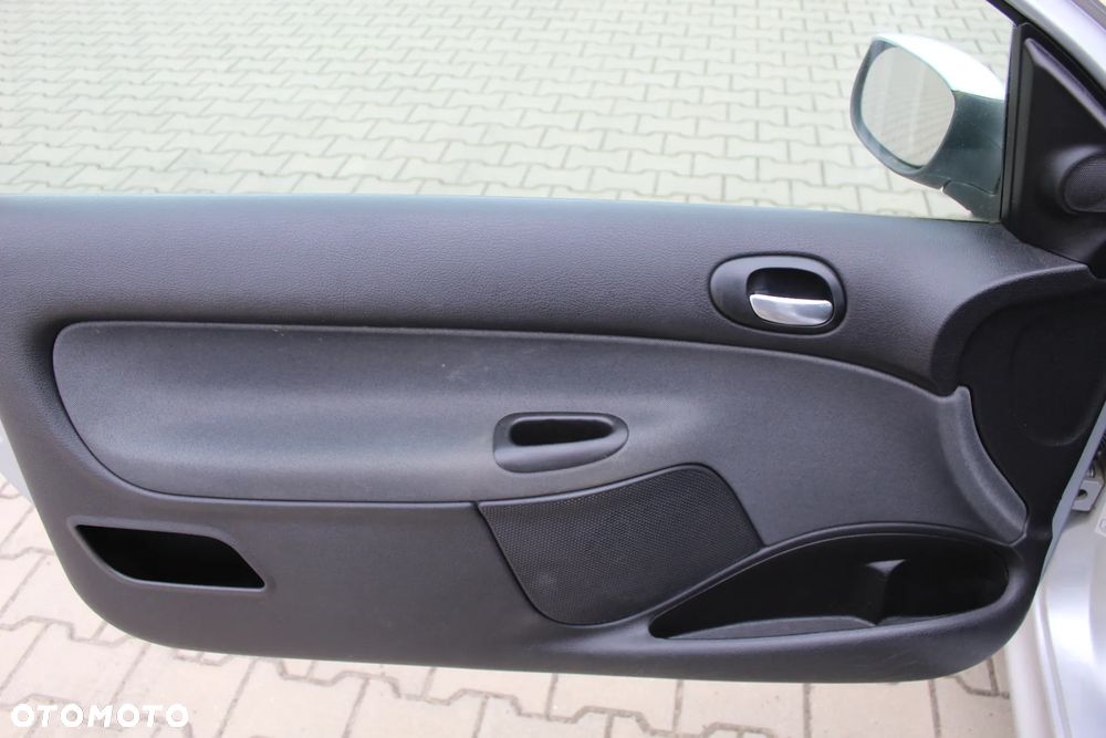Peugeot 206 75 JBL - 19