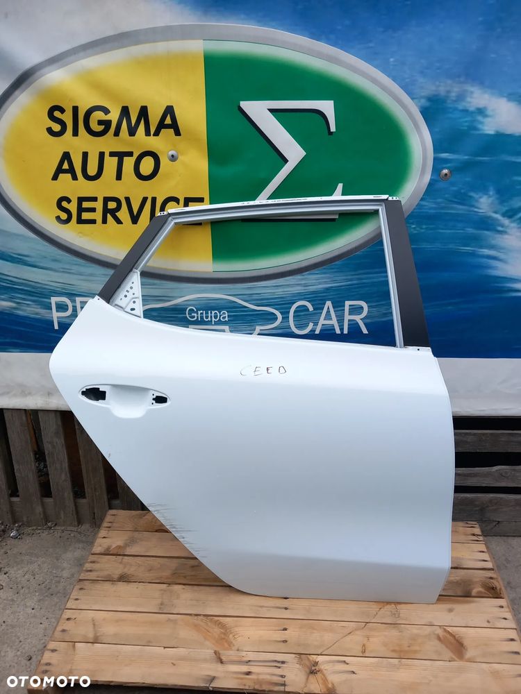 Drzwi KIA CEED II prawy tył/tylnie - 1
