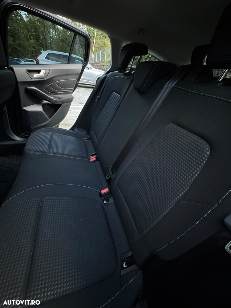 Ford Focus - 13