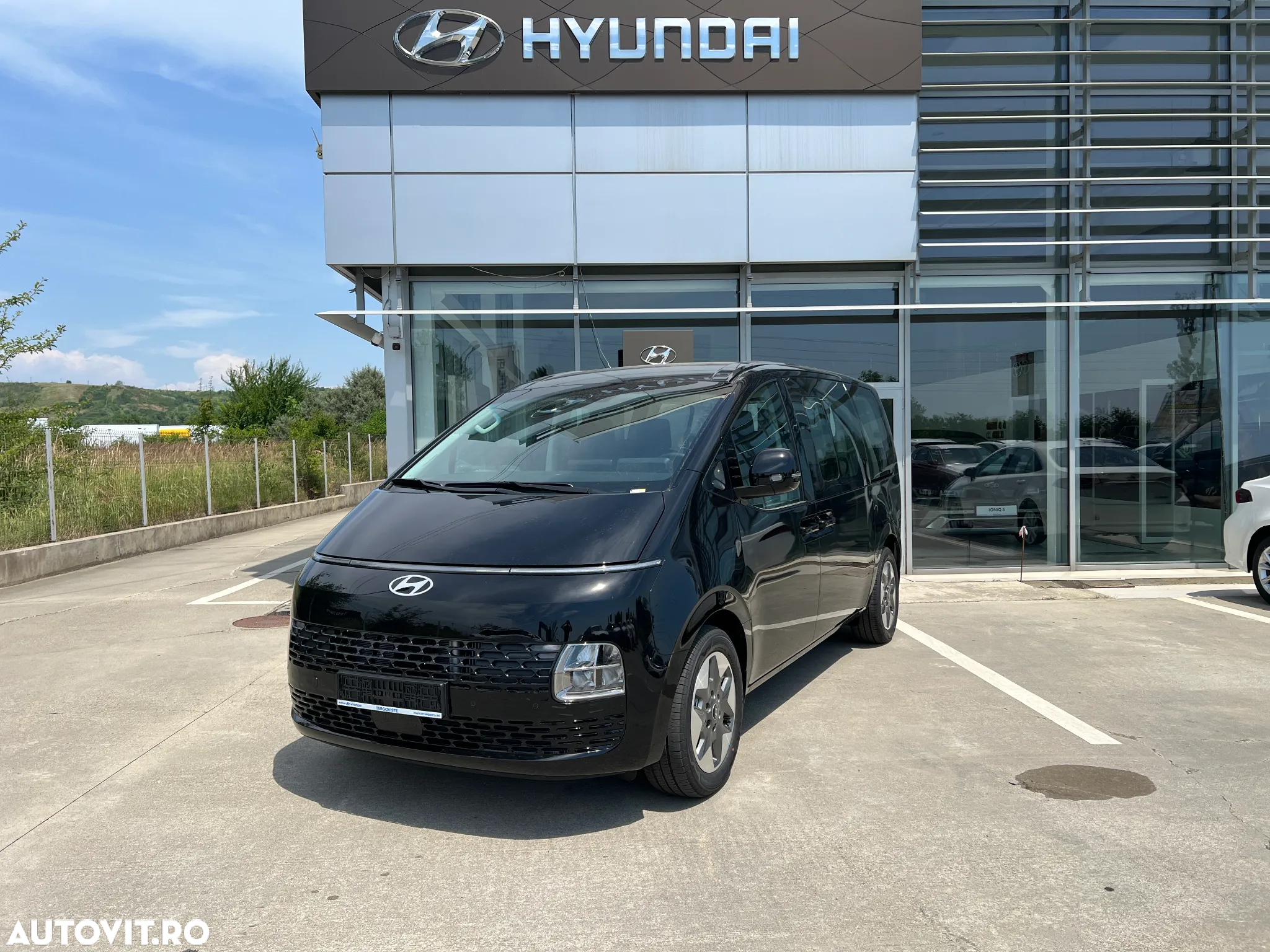 Hyundai STARIA - 2