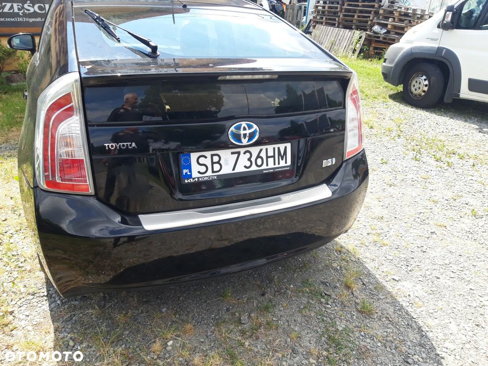 Toyota Prius (Hybrid) - 5