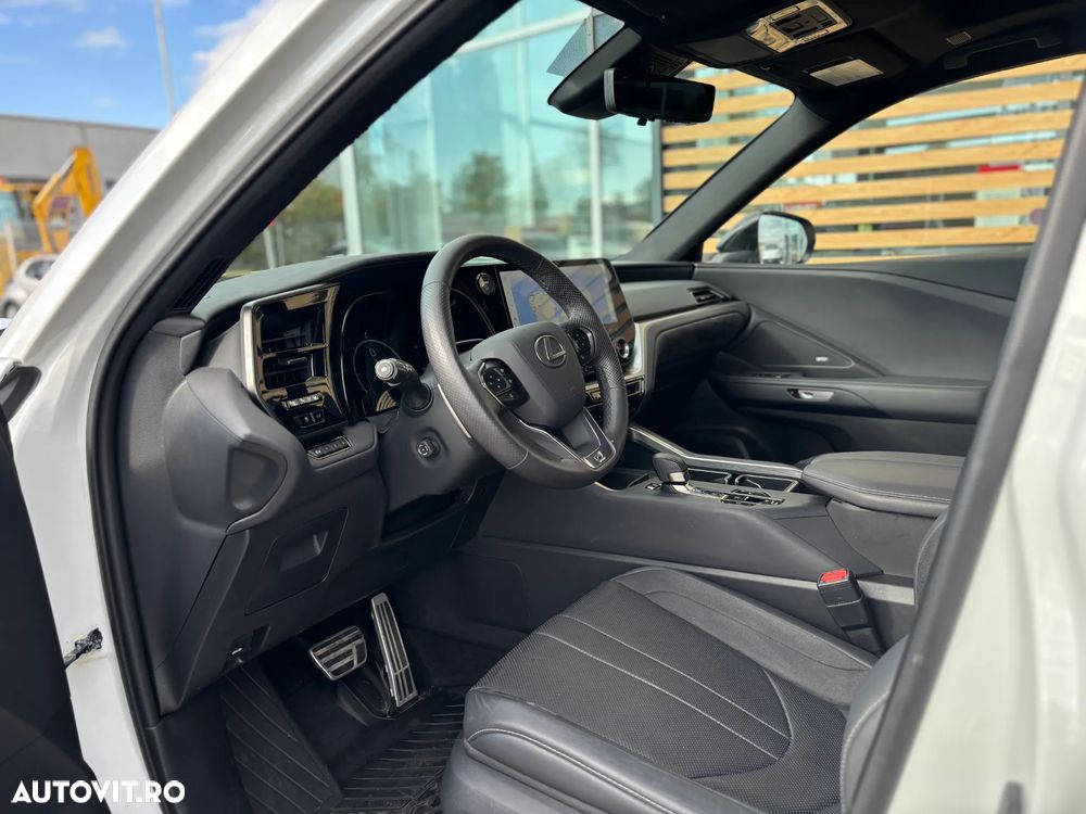Lexus TX500 H - 9