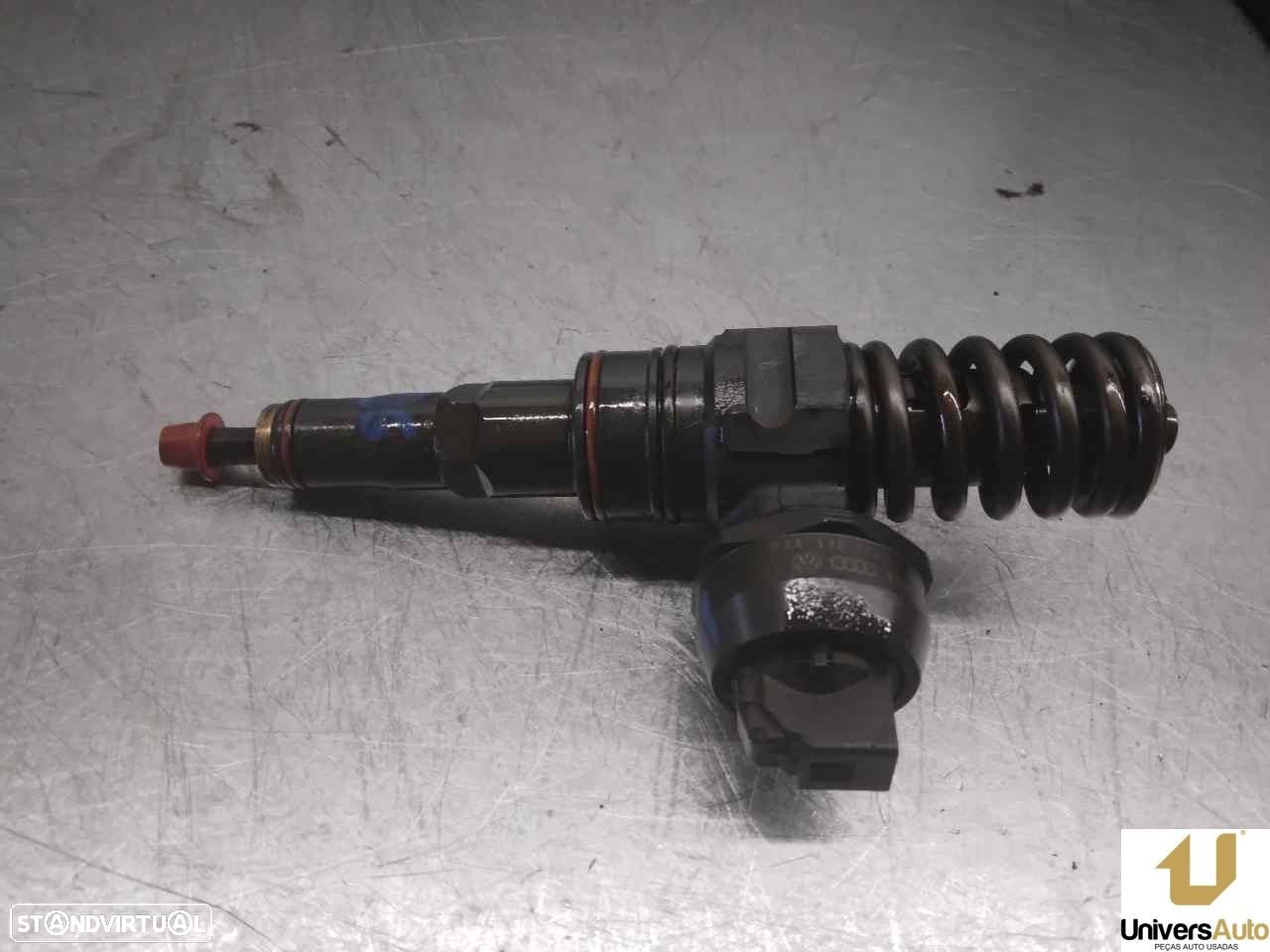 INJETOR VOLKSWAGEN GOLF IV 2002 -038130073AJ - 1