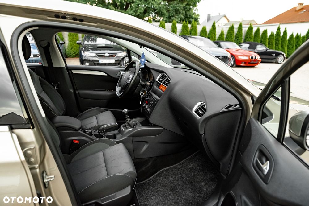 Citroën C4 e-HDi 110 Selection - 25