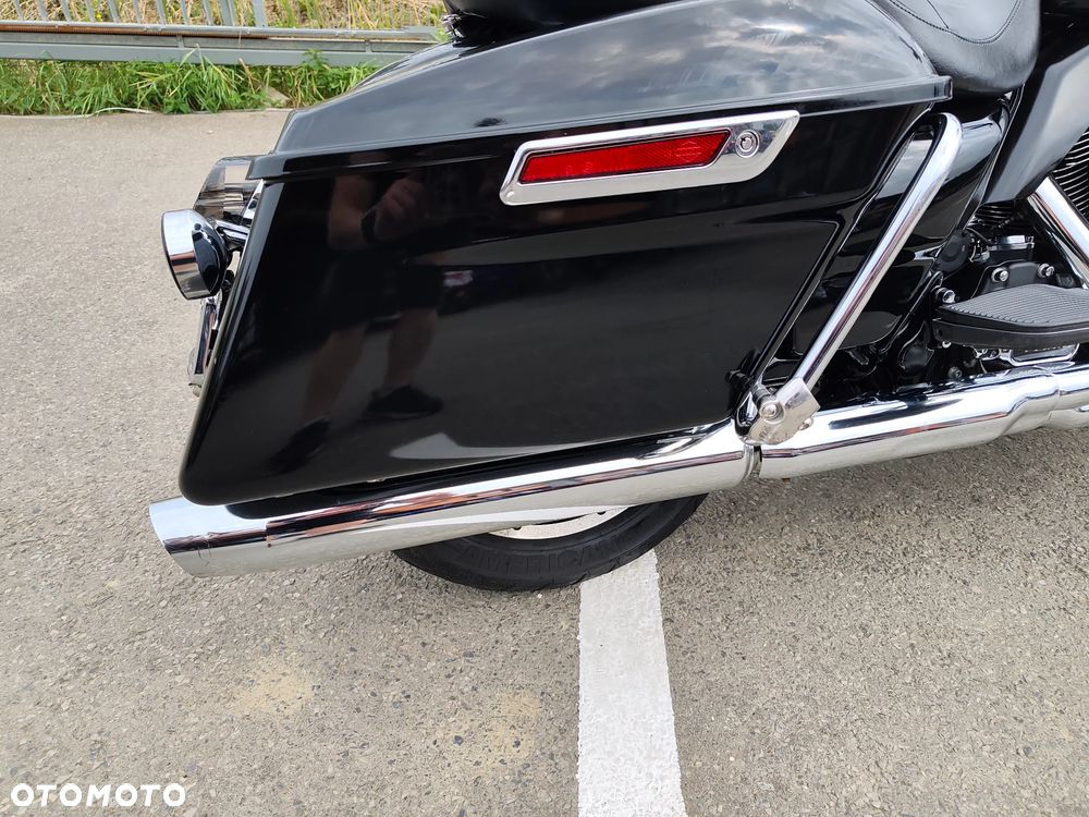 Harley-Davidson Touring Road King - 22