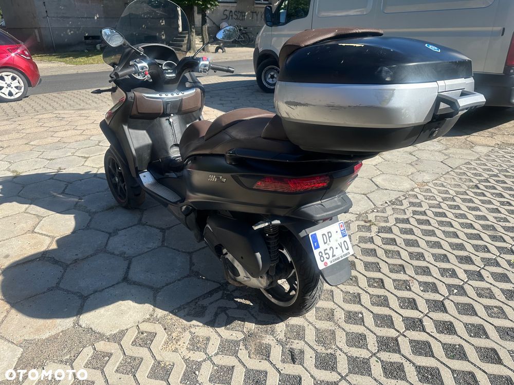 Piaggio MP-3 - 6