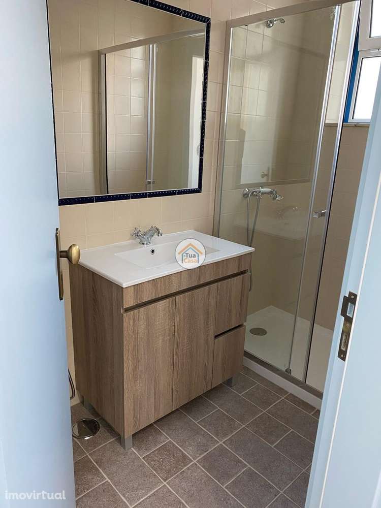 T2 com Traço Antigo Totalmente Renovado – Charme e Centralidade - Grande imagem: 2/12