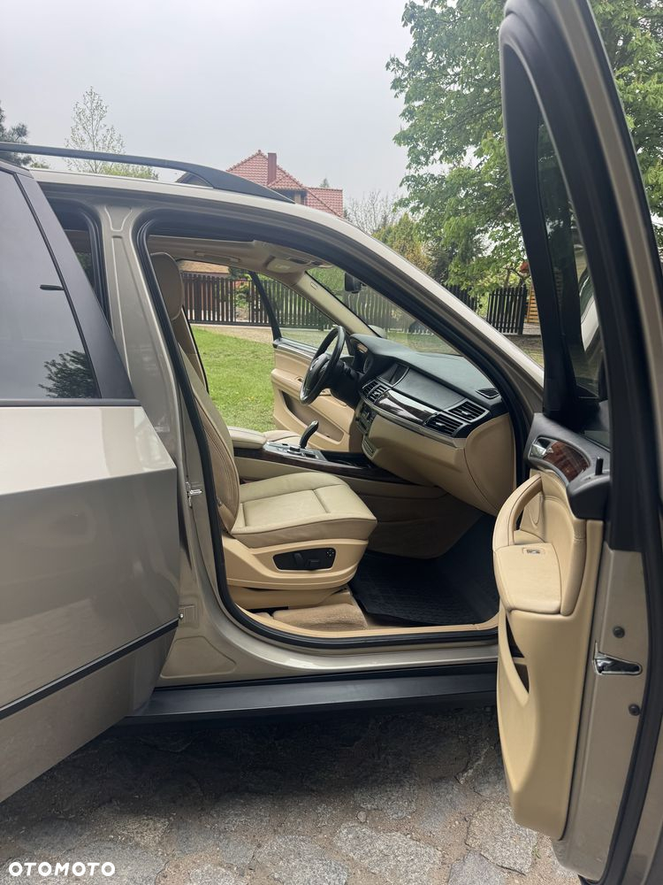 BMW X5 3.0si xDrive - 11
