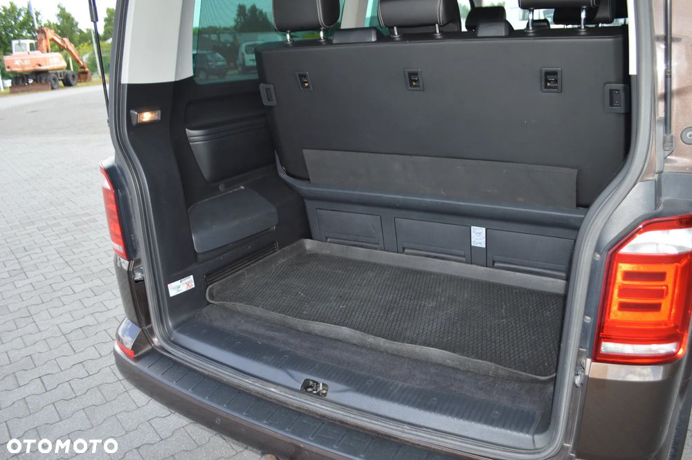 Volkswagen Multivan - 9