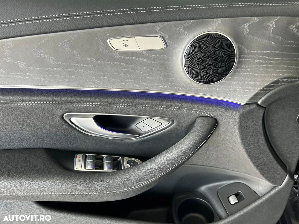 Mercedes-Benz E 300 de Aut. - 9