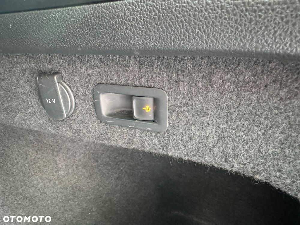 Volkswagen Passat 2.0 TDI 4Mot Elegance DSG - 27