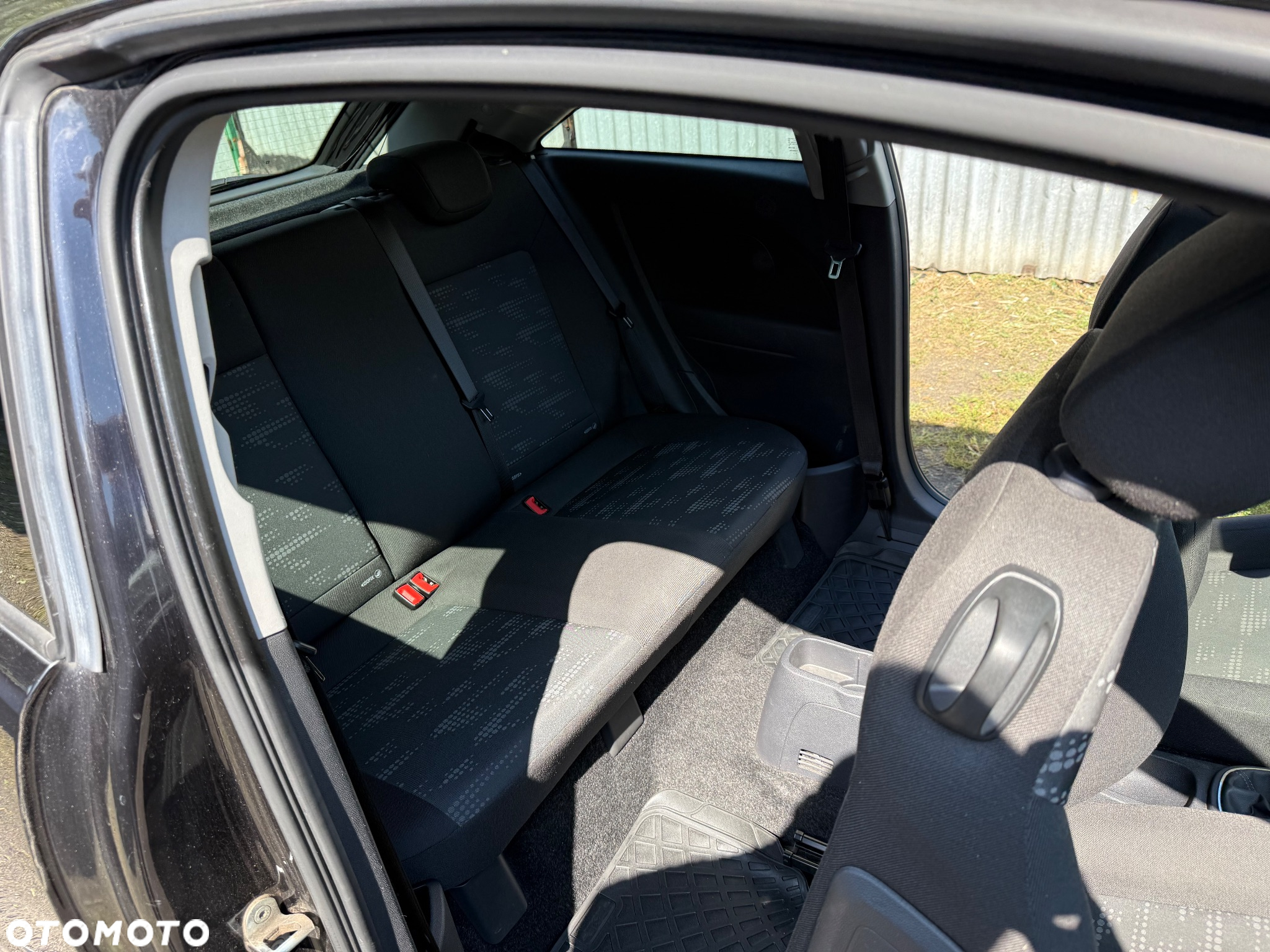 Opel Corsa 1.4 16V Satellite - 8