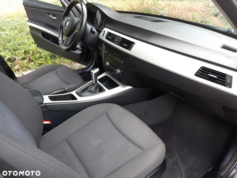 BMW Seria 3 318i Edition Lifestyle - 20