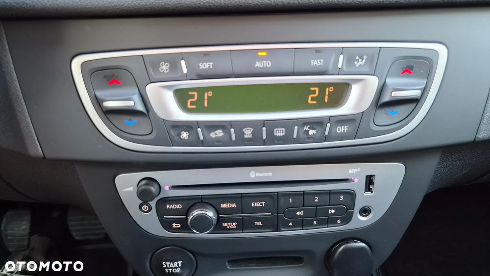 Renault Megane ENERGY TCe 130 BOSE EDITION - 11