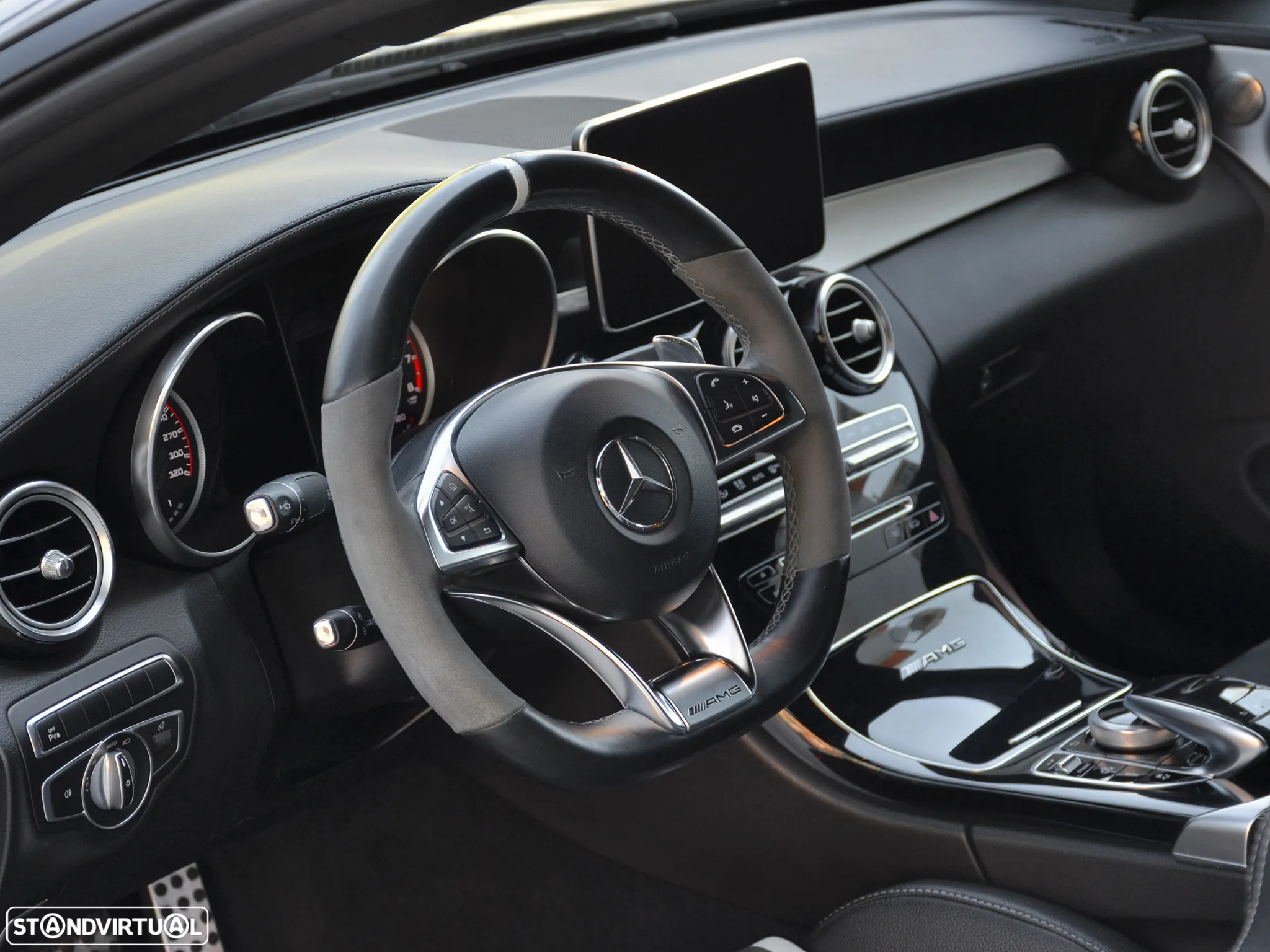 Mercedes-Benz C 63 AMG S - 30