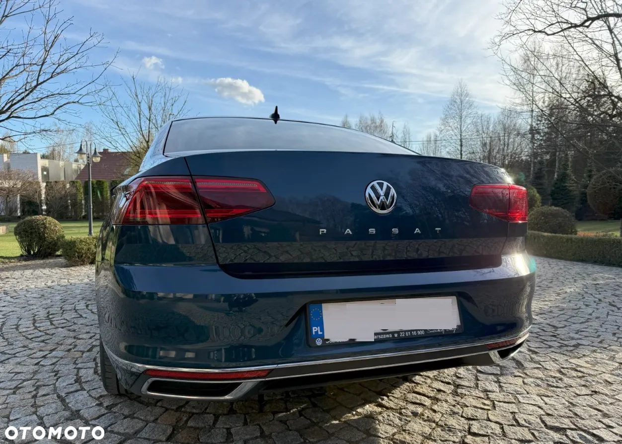 Volkswagen Passat 2.0 TDI Elegance DSG - 5