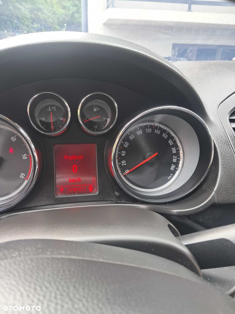 Opel Insignia - 6