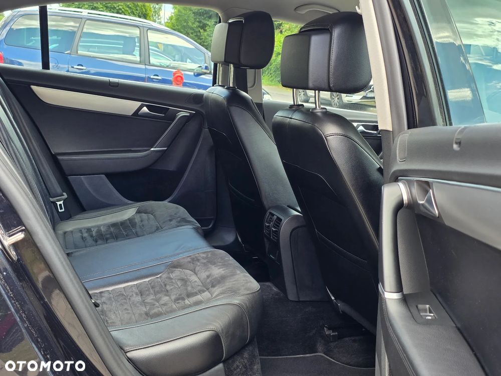 Volkswagen Passat 2.0 TDI Highline DSG - 9