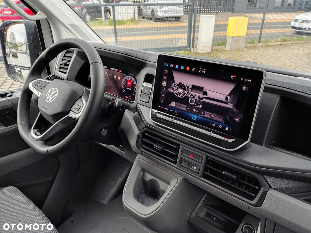 Volkswagen Crafter 35 Furgon z wysokim dachem silnik: 2,0 l EU6 SCR 177 KM, przedni 8-bieg.automatyczna, r.o : 4490 mm - 17