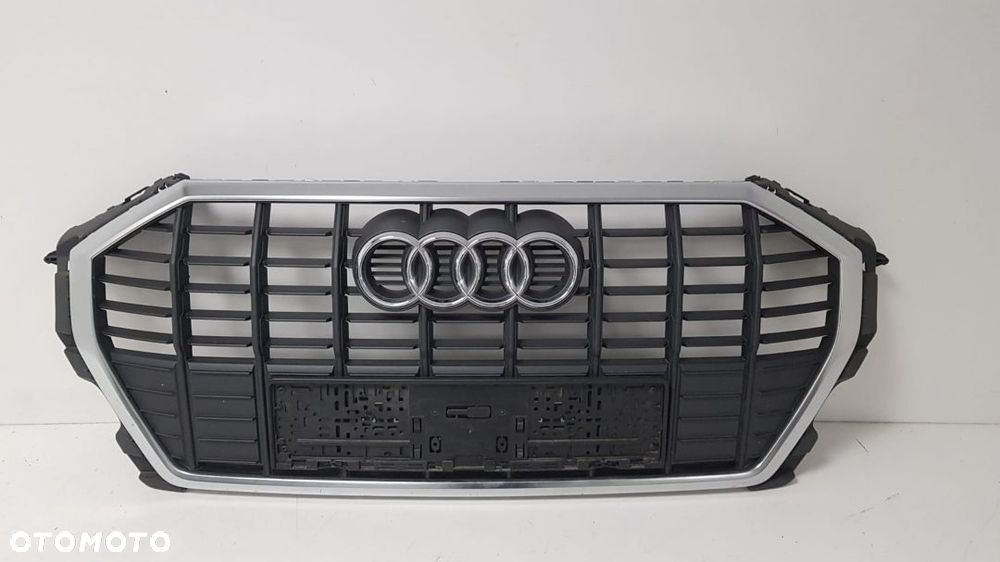 GRILL ATRAPA ZDERZAKA CHŁODNICY AUDI Q3 2 II 83A853651 SATYNA