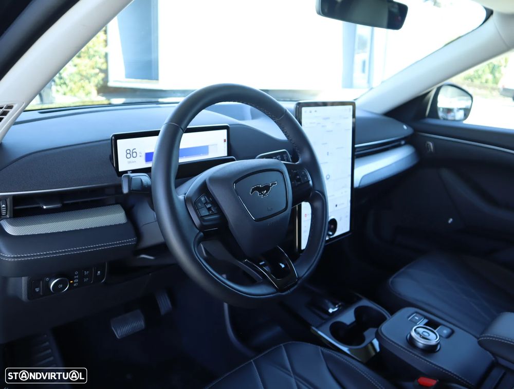 Ford Mustang Mach-E Standard - 29