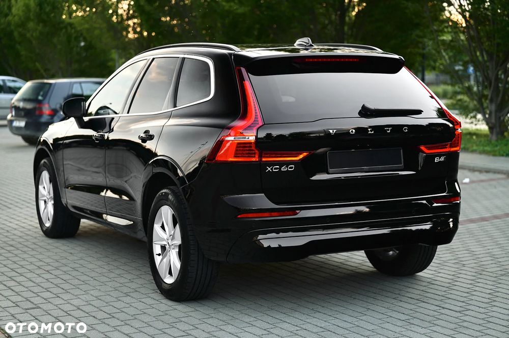 Volvo XC 60 B4 D AWD Momentum Pro - 10