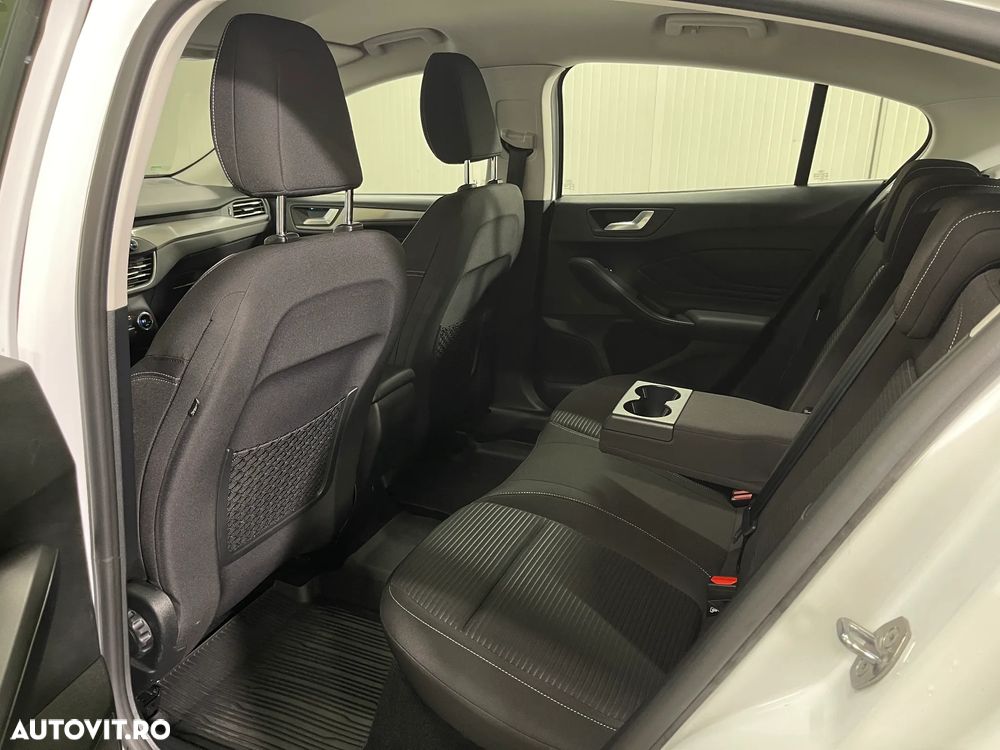 Ford Focus 1.0 EcoBoost MHEV Titanium - 10