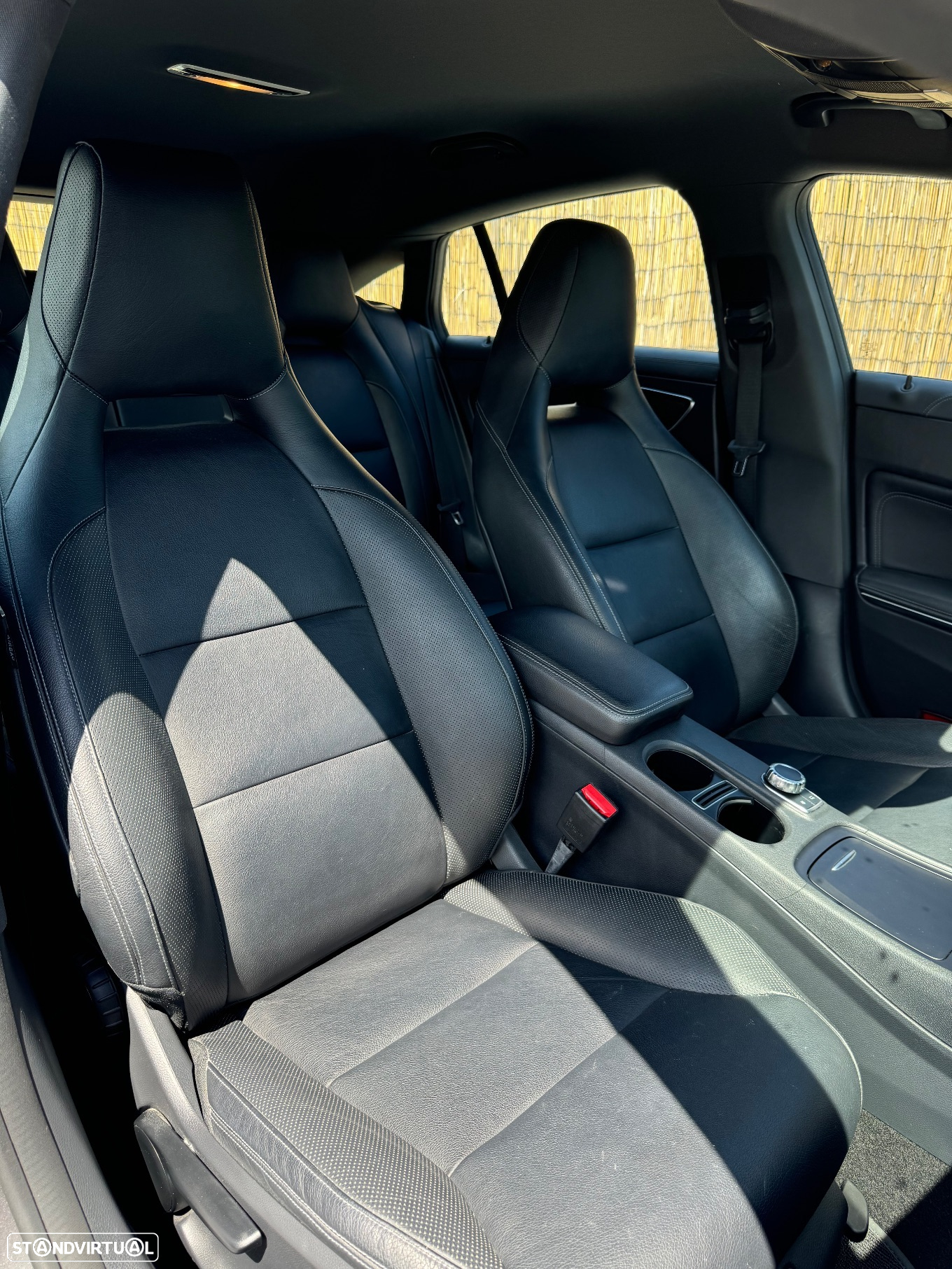 Mercedes-Benz CLA 220 Shooting Brake (CDI) d 7G-DCT Urban - 14