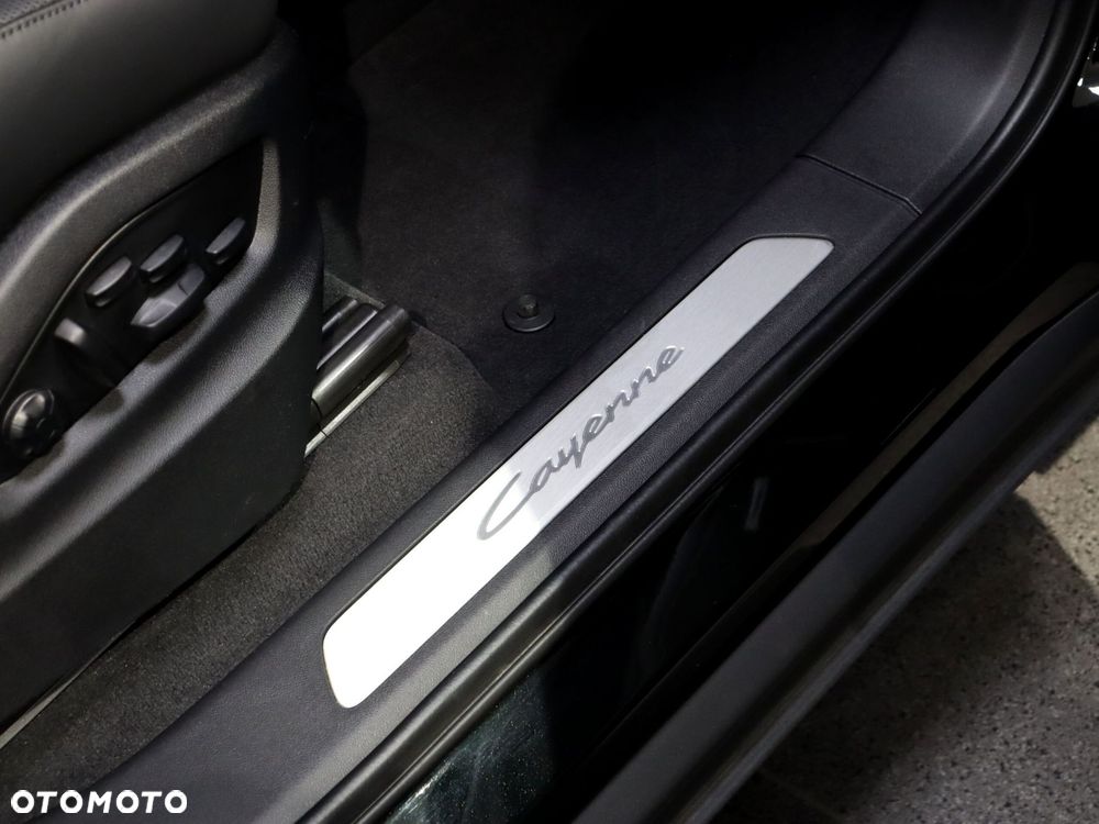 Porsche Cayenne E-Hybrid PHEV - 32